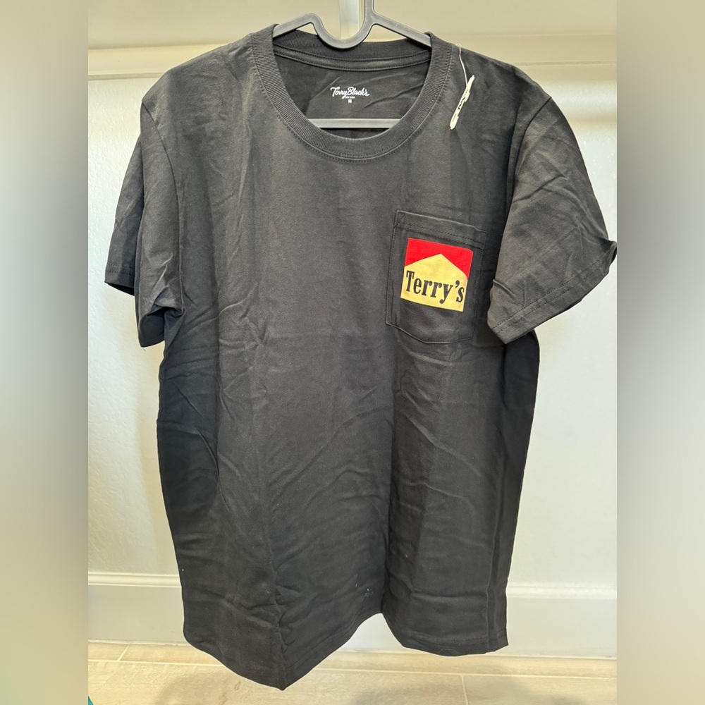 Terry Black’s BBQ T-Shirt with Pocket Logo